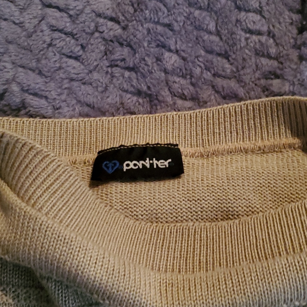 Short Sleeve Sweater - Picture 4 of 4